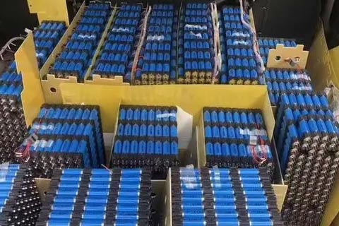 ㊣龙凤高新农场叉车蓄电池回收价格☯超威CHILWEE报废电池回收☯高价铁锂电池回收